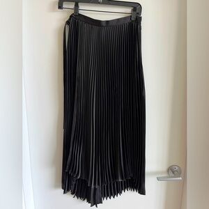 Jil Sander x Uniqlo Limited Edition Pleated Skirt